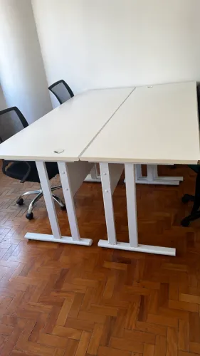 4 Mesa de escritório