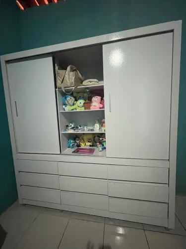 GUARDA ROUPA