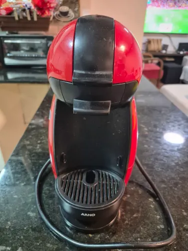 Cafeteira Expresso Arno Dolce Gusto Piccolo DP06 Vermelha - 15 Bar - 110V