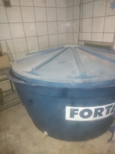 Caixa d,água 2000litros