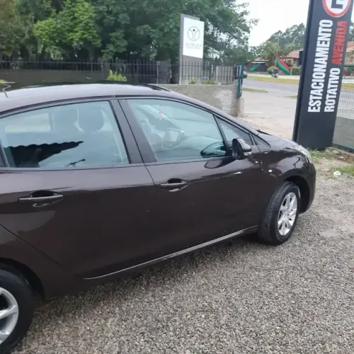 Peugeot 208 Allure 1.5 Flex 8V 5P 2014