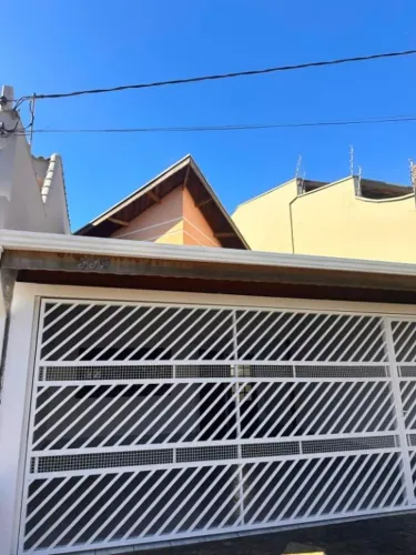 Casa com 3 dormitórios para alugar, 123 m² por R$ 3.592,91 - Jardim Tropical - Indaiatuba/