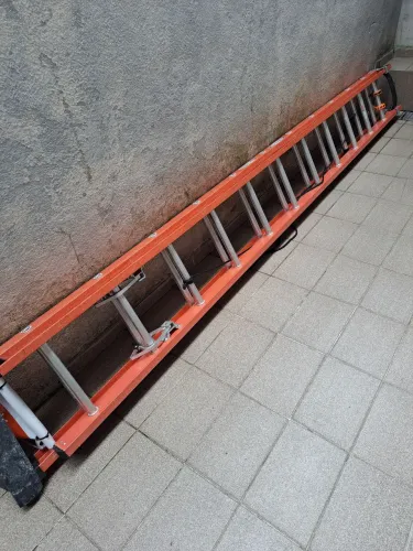 Escada extensível 6 metros 22 degraus bertolo