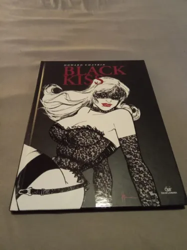 Livro HQ ?Black Kiss?, capa dura, completo, de Howard Chaikin - edição brasileira