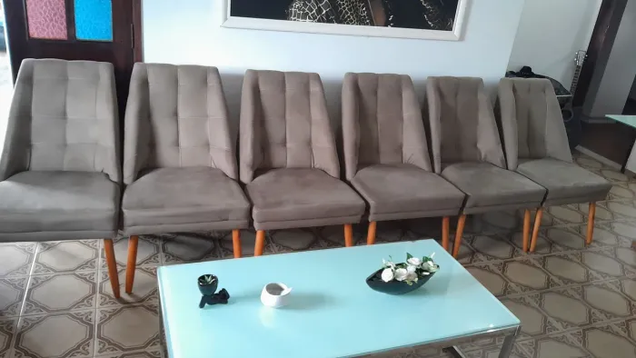 Jogo de poltronas em madeira 6 unidades 