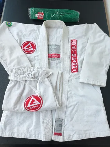 Kimono Gracie barra M2 usado jiu jitsu 