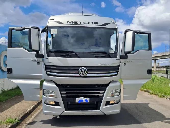 VW Meteor 28.460 ano 22/23 com baixa kilometragem, apenas 4.115, KM original caminhão novo