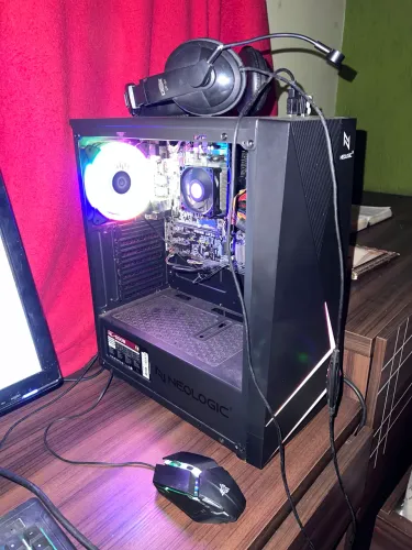 PC Completo: AMD Athlon 3000G + 16GB RAM + Monitor, Teclado, Mouse e Headset