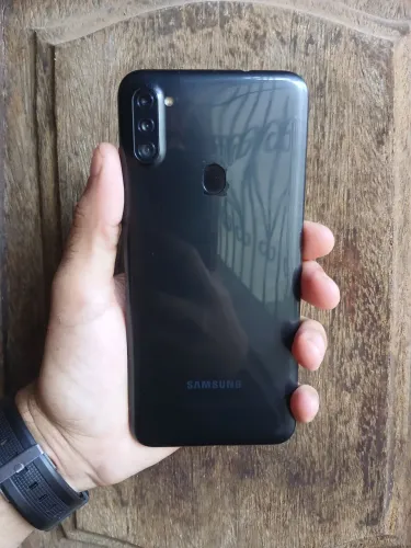Galaxy Samsung A11 semi novo