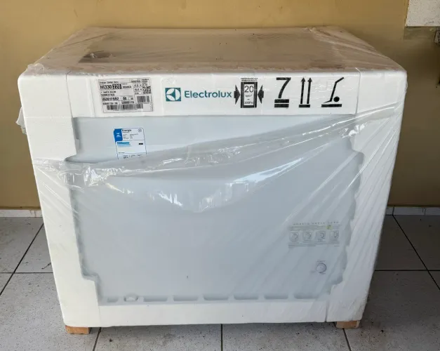Freezer refrigerador Eletrolux 314 L