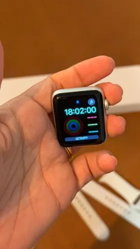 Apple Watch Series 3 38mm - bateria 100% - funcionando