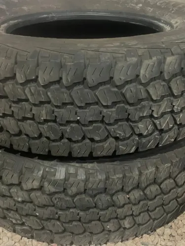 Pneus 235/70 r16