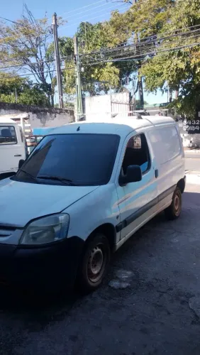 Peugeot Partner Van 1.6 Flex 16V 5P 2011