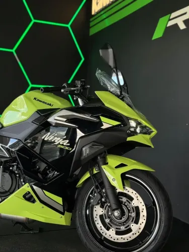 KAWASAKI NINJA 500 KRT SE AMARELA 2026