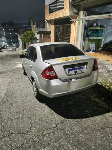 Ford Fiesta Sedan 1.0 8V Flex 4P 2010