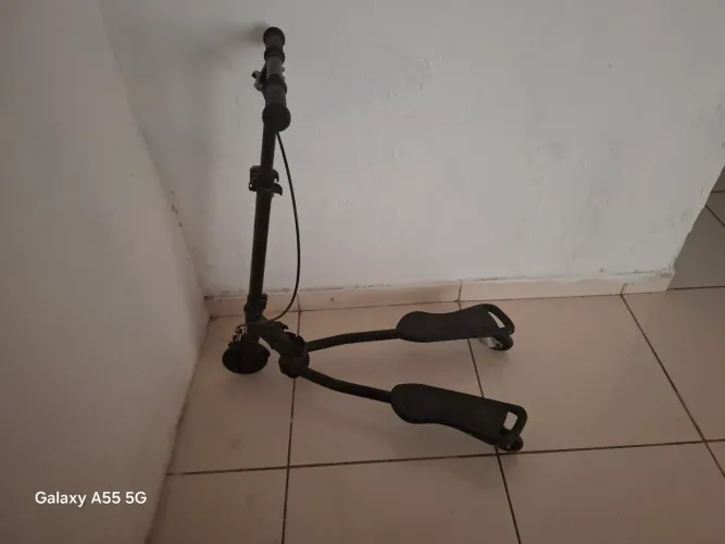 Patinete DM RADICAL três rodas com ajuste em tamanho