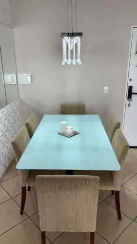 Mesa de Jantar com 6 cadeiras