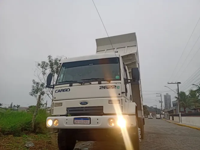 FORD CARGO 2622 6x4, (ACEITO CARRO TERRENO NO NEGOCIO)