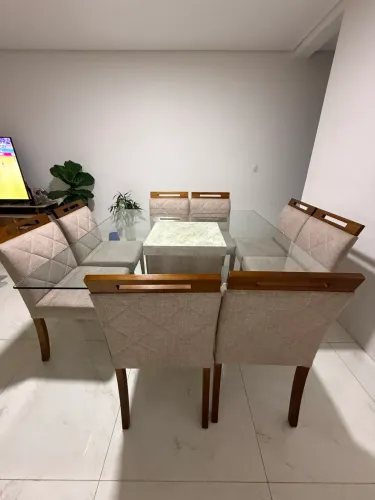 Mesa quadrada de vidro 1,50