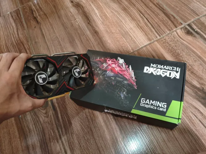 RX 580 2048sp AMD