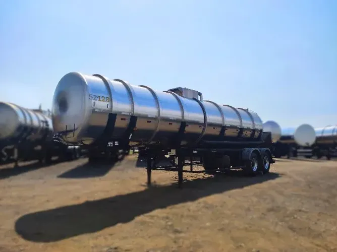 CARRETA TANQUE 2 EIXOS INOX - 26,5m³