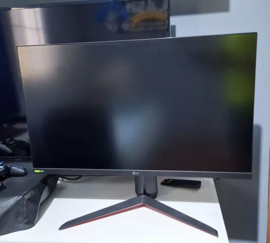 Monitor LG UltraGear 27" 144Hz