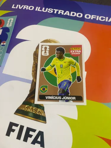 Figurinha vini jr bronze 120
