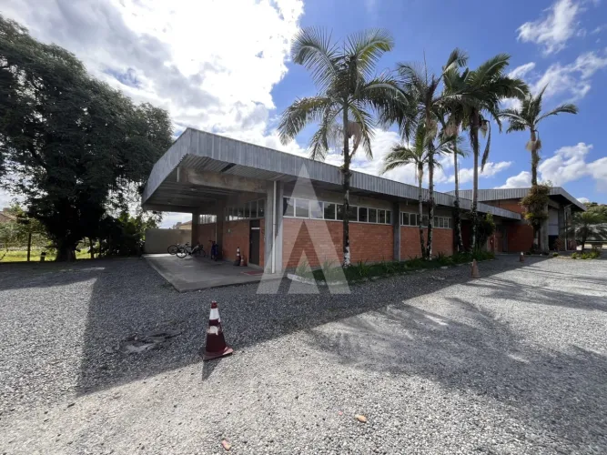 Imóvel comercial térreo com 189,76 m² em complexo empresarial no Costa e Silva