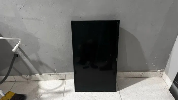 Tv pra retirada de peça