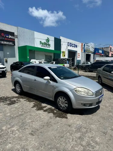 Fiat Linea Essence 1.8 Flex 16V 4P 2013
