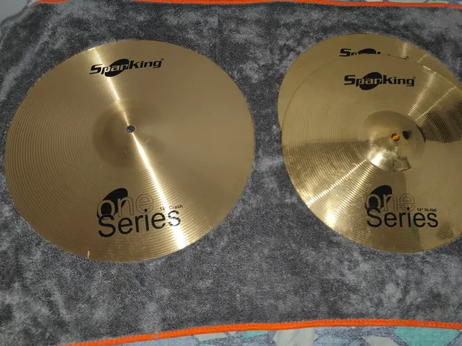 Pratos de bateria Spanking só 4 meses de uso.