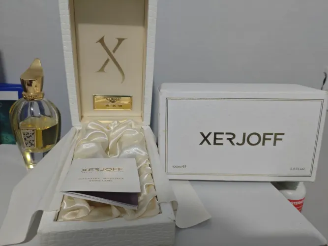 Xerjoff Symphonium 17/17 Stone Label Parfum - 100ml (Restando Aprox. 55-60ml)