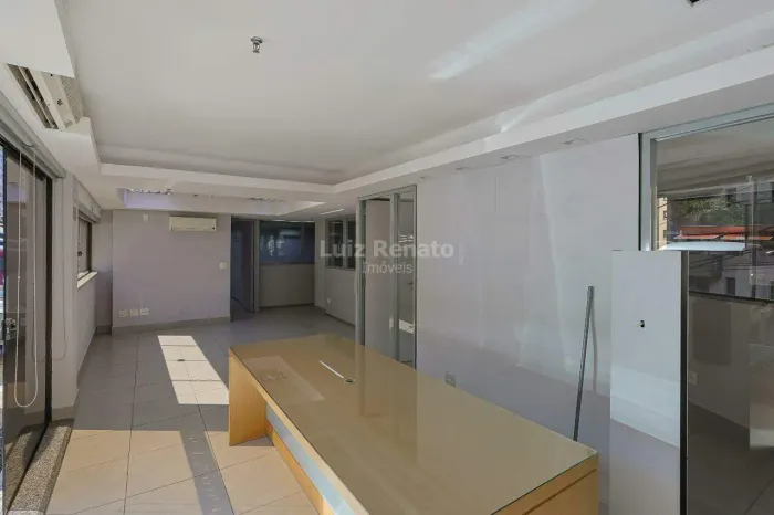 Loja para alugar, 108m² de área na Alameda Oscar Niemeyer