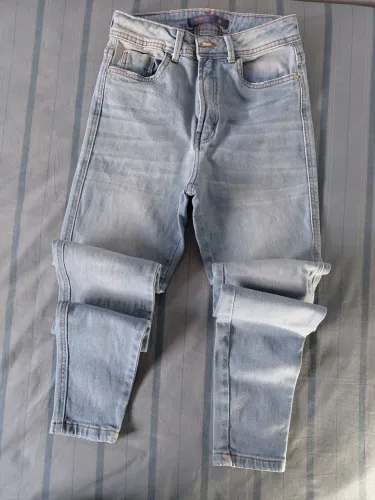 Calça jeans Bluetooth 38
