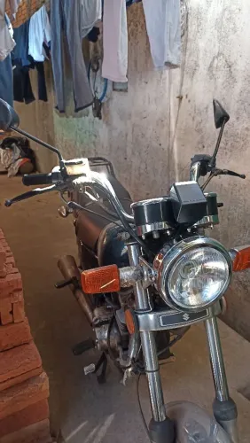 Moto excelente, econômica.