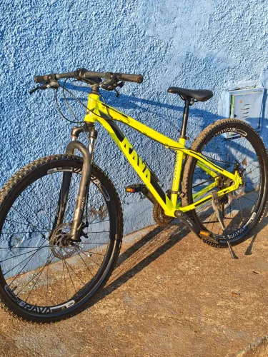 Bike aro 29 semi-nova