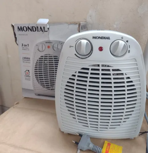 Vendo Aquecedor de ar 3 em 1 Mondial semi novo. Ele aquece, ventila e umidifica o ar.