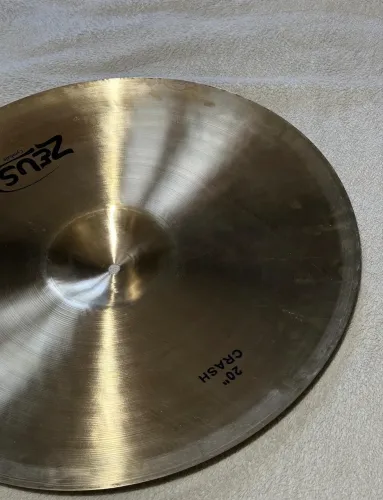 Crash 20 Zeus Custom