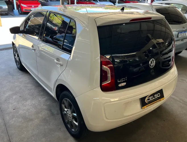 Volkswagen Up! High 1.0 TSI Total Flex 12V 5P 2017