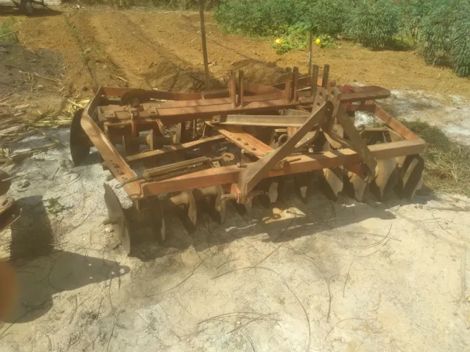 Arador grade de 24 disco e riscador