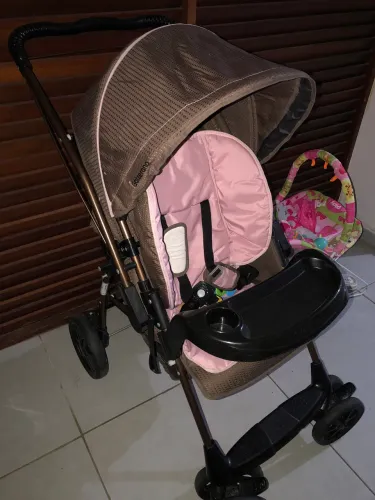 Vende se carrinho de bebê