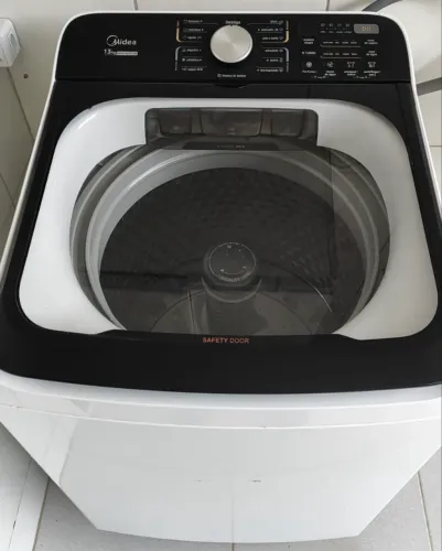 Máquina de Lavar Midea