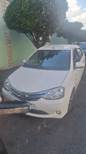 Toyota Etios X Sedan 1.5 Flex 16V 4P Mec. 2015