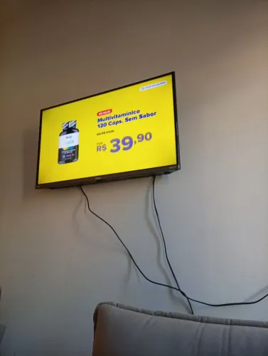 Vendo tv seme nova 32