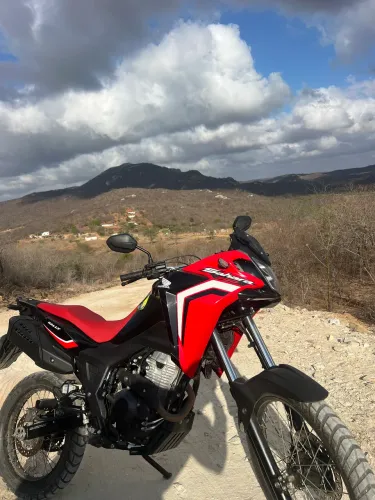 XRE SAHARA RALLY 300