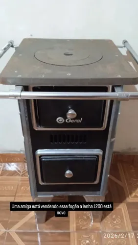 Vendo fogão a lenha de uma boca 1000 reais 