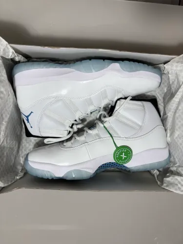 Air Jordan 11 Retro