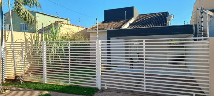 Casa para venda tem 110 metros quadrados com 3 quartos em Jardim Jockey Club - Cuiabá - MT