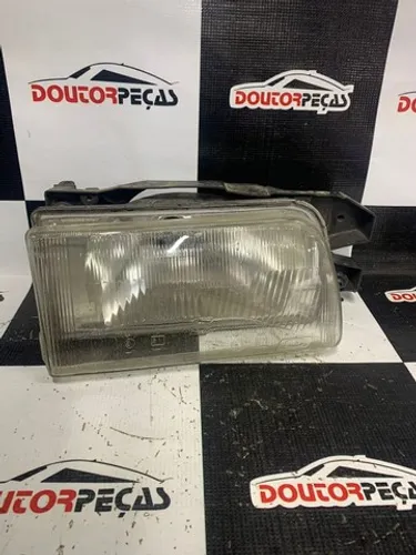 Farol Direito Gol Quadrado com detalhes.