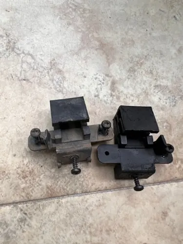 suporte/presilha farol ford transit original (par)